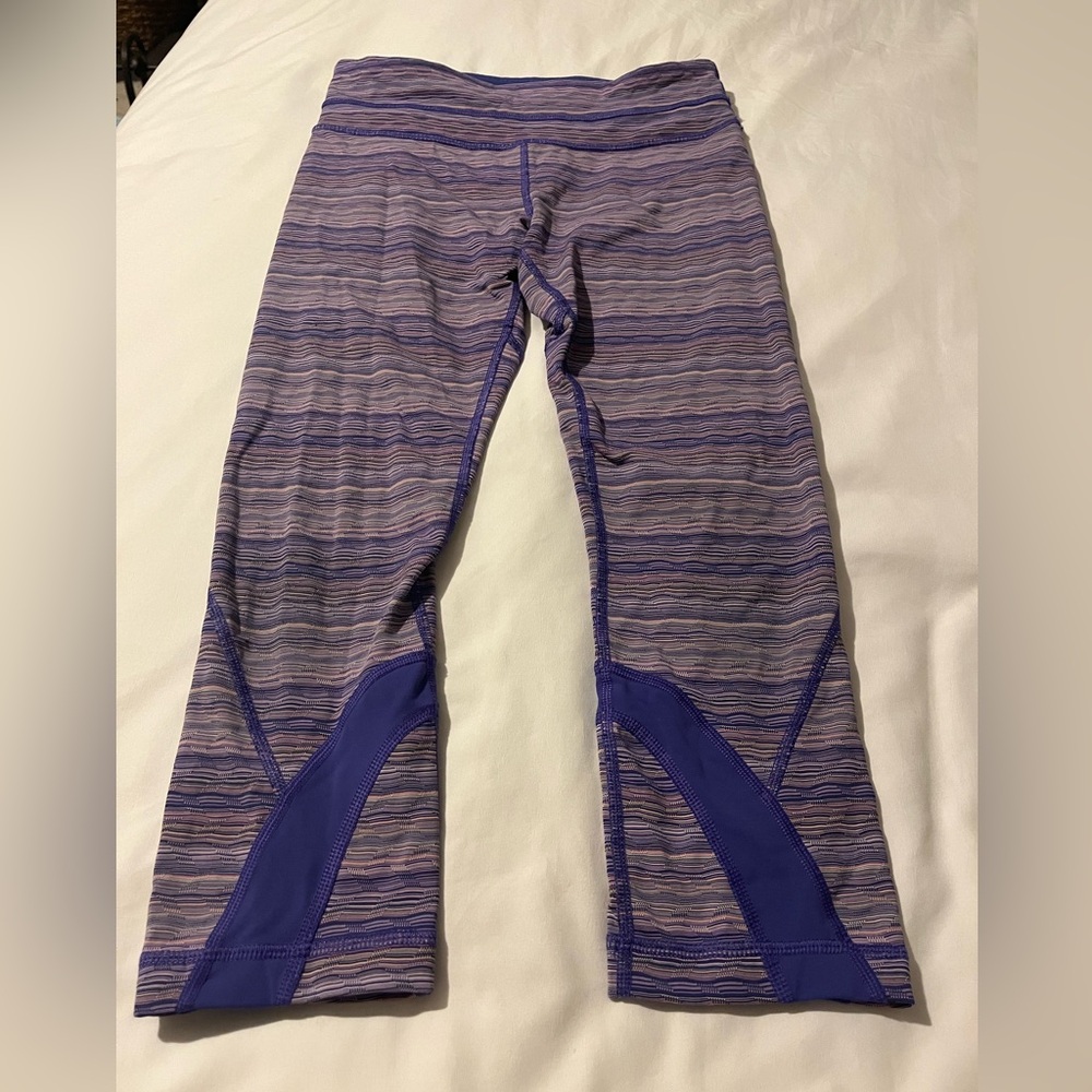 Lululemon Cropped Leggings in great condition.